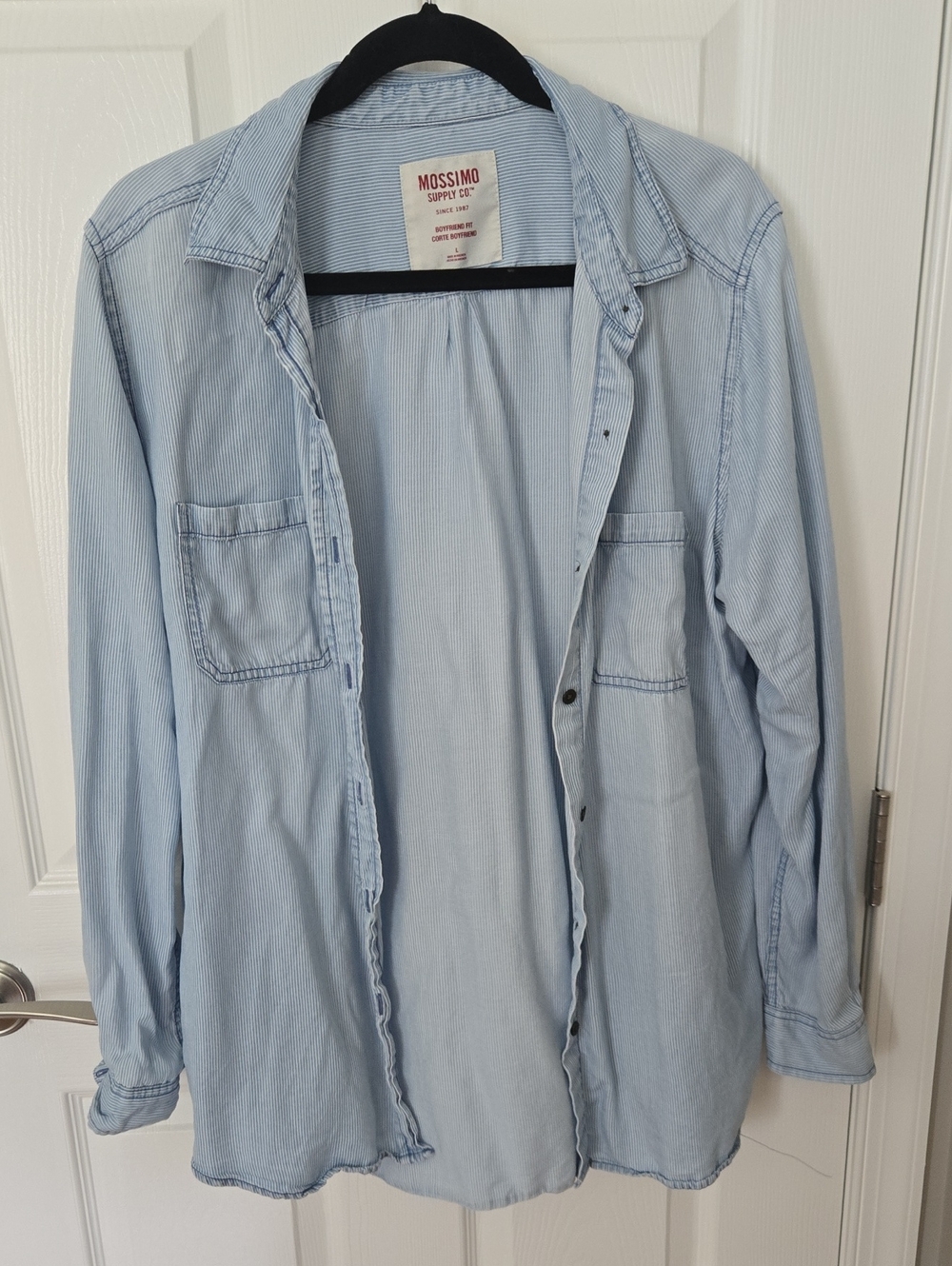 Mossimo Supply Co. Light Blue Striped Women's Button-Down Shirt